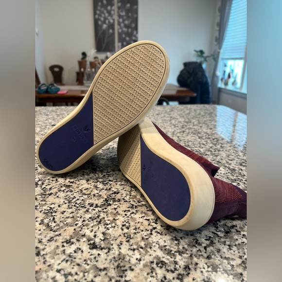 EUC, Rothy’s, Berry Lattice Stitch, Chelsea Sneaker, Rare, Women’s Size 8 1/2 - Picture 10 of 10